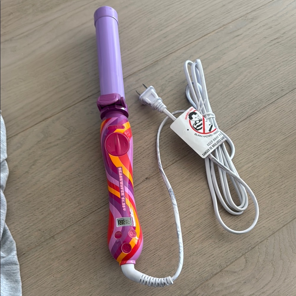 Beachwaver 1.25”  Curling Iron